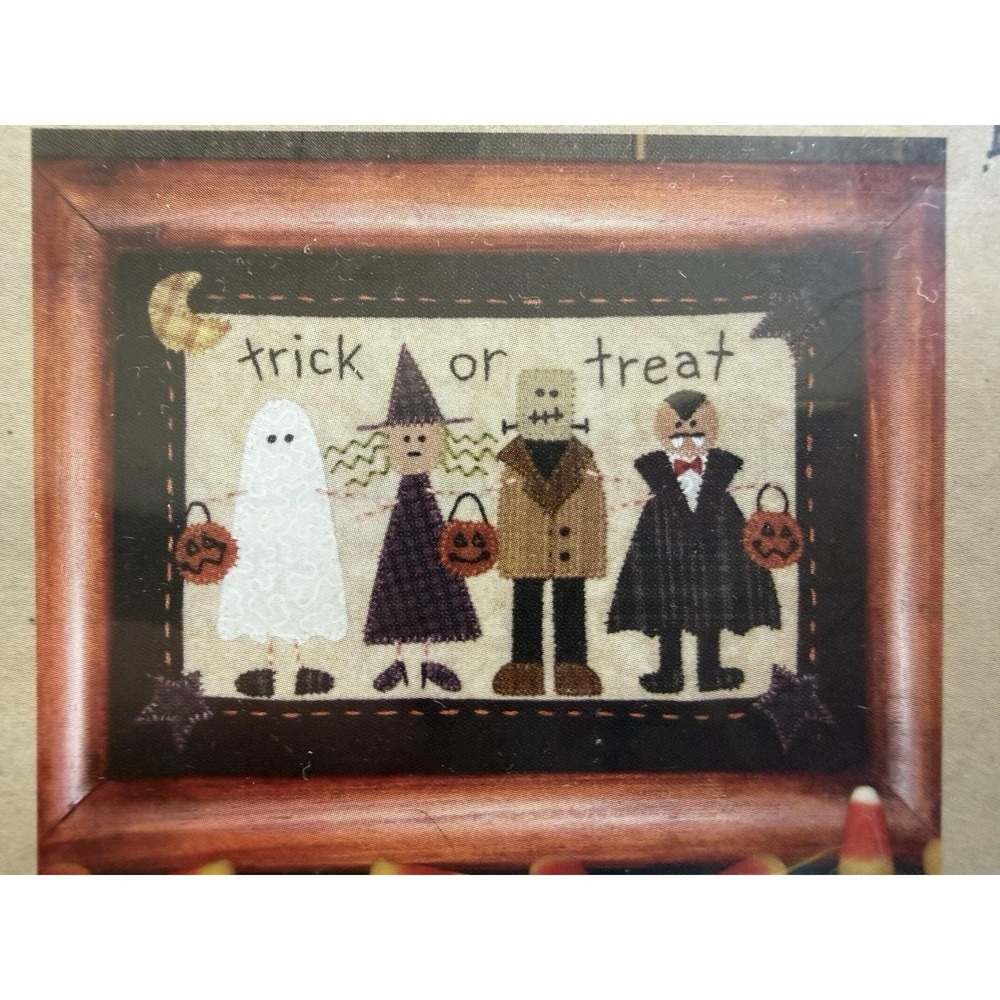 Bareroots Little Stitches # 149 Halloween Stitchery Pattern by Barri Sue Gaudet